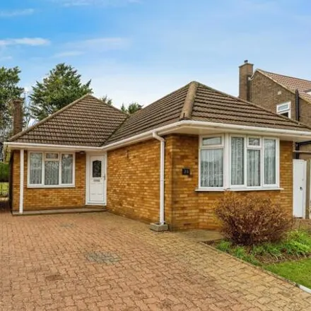 Buy this 3 bed house on The Vale Academy in Wilbury Drive, Dunstable
