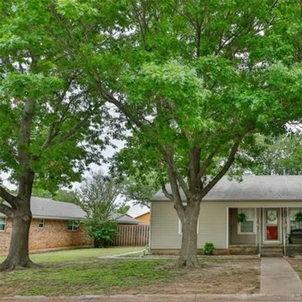 Image 1 - 463 North Hickory Street, Muenster, Cooke County, TX 76252, USA - House for sale
