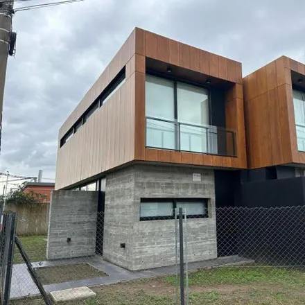 Buy this 2 bed house on Petrone 9098 in Antártida Argentina, Rosario
