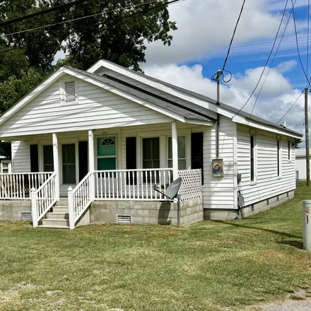 Buy this 2 bed house on 1715 West Main Street in Williamston, NC 27892