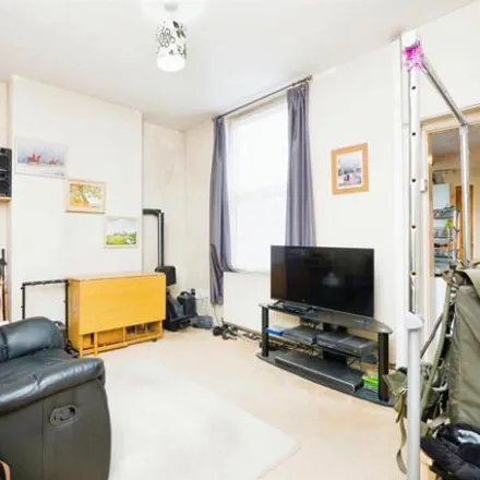 Image 3 - Tyler Street, Cardiff, CF24 1QP, United Kingdom - House for sale