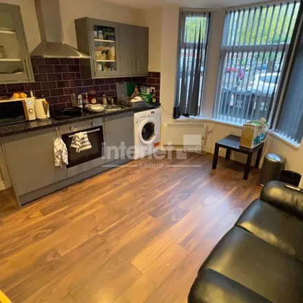 Rent this 2 bed apartment on Rhigos Gardens in Cardiff, CF24 4LS