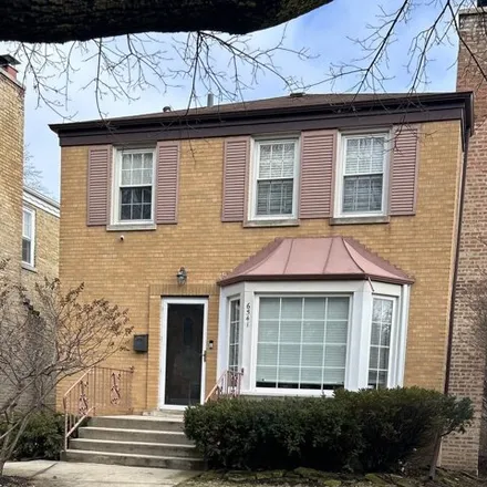 Buy this 3 bed house on 6571 North Drake Avenue in Lincolnwood, Niles Township