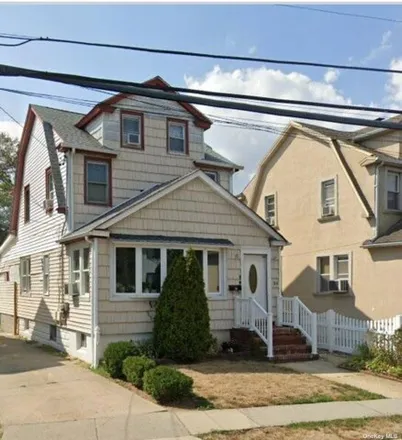 Buy this 3 bed house on 32 East Avenue in Village of Valley Stream, NY 11580