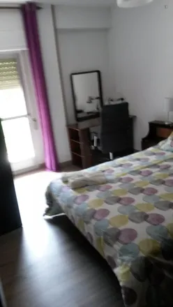 Rent this 4 bed apartment on La clave in Carrer de Zarra, 7
