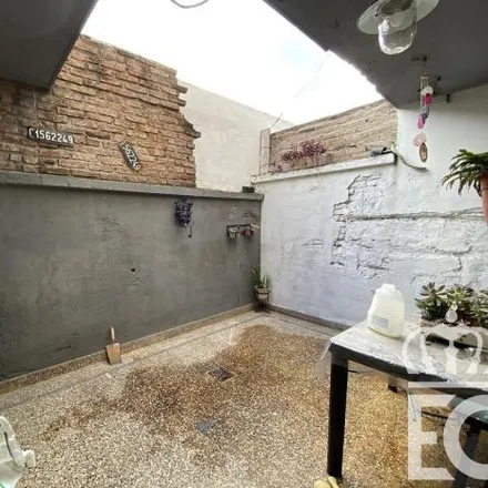 Buy this 2 bed house on San Lorenzo 2098 in 1825 Lanús Este, Argentina