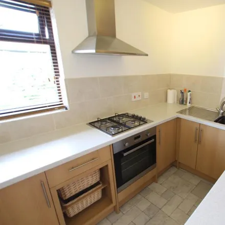 Image 2 - Montgomery Road, Horsell, GU22 7SR, United Kingdom - Apartment for rent