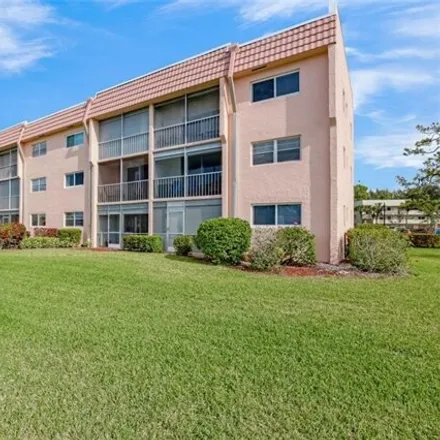 Image 7 - 662 Forest Lakes Boulevard, Collier County, FL 34105, USA - Condo for rent