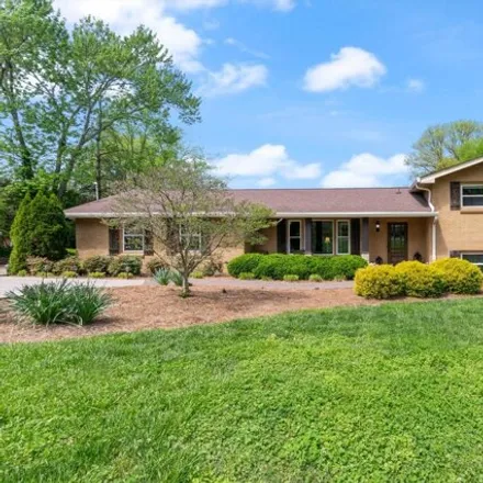 Image 2 - 194 Cherokee Road, Sarah Berry Annex, Hendersonville, TN 37075, USA - House for sale