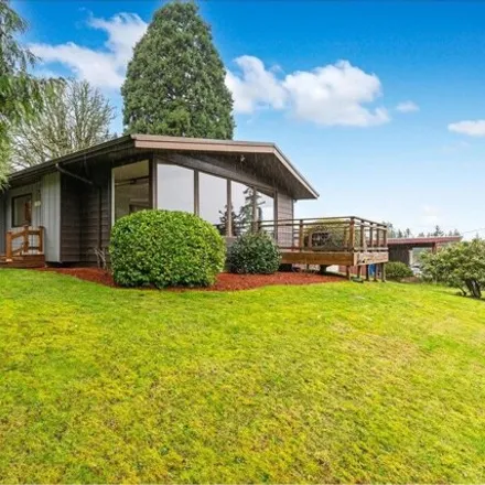 Buy this 3 bed house on 2265 Sylvan Way in West Linn, Oregon