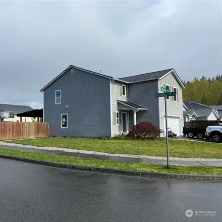 Image 3 - 903 Riddell Avenue Northeast, Orting, Pierce County, WA 98360, USA - House for sale