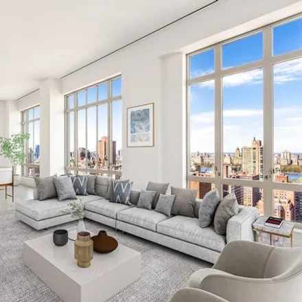 Image 2 - 200 East 95th Street, New York, NY 10128, USA - Condo for sale
