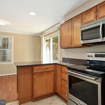 Image 4 - Sangamore Road, Bethesda, MD 20816, USA - Apartment for rent