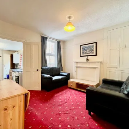 Image 3 - Northcote Street, Royal Leamington Spa, CV31 1DT, United Kingdom - Apartment for rent