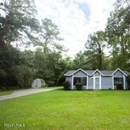 Buy this 2 bed house on 3162 Clydesdale Circle in Forest Fields, Beaufort County