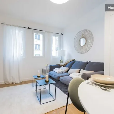 Image 3 - 30 Rue Montrosier, 92200 Neuilly-sur-Seine, France - Apartment for rent