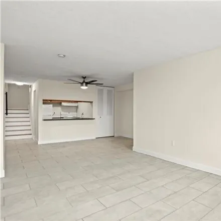 Image 5 - 25 Ellsworth Street, Black Rock, Bridgeport, CT 06605, USA - Condo for rent