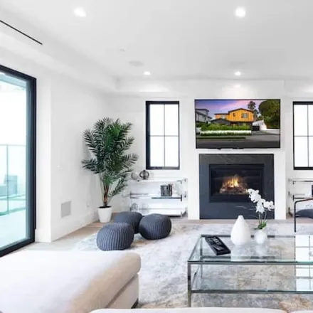 Rent this 6 bed house on West Hollywood