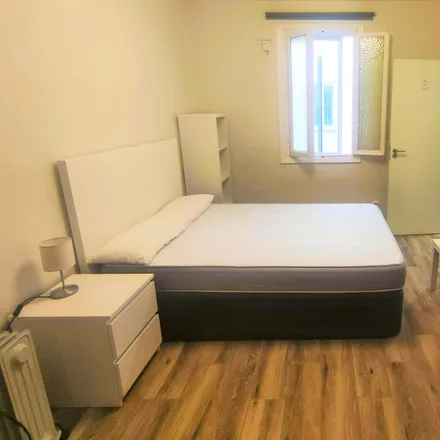 Rent this 1 bed room on Madrid in Calle del Alcalde Sáinz de Baranda, 40