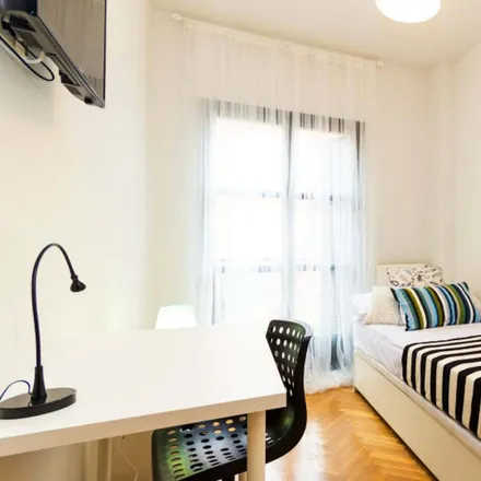 Rent this 1 bed room on Calle del Limonero in 47-49, 28020 Madrid
