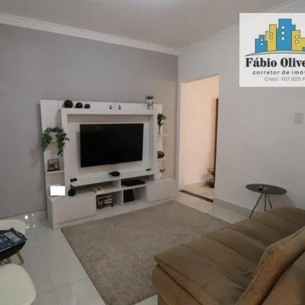 Buy this 3 bed house on Rua Cistercense in Jardim Santo André, Santo André - SP