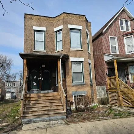 Buy this 6 bed house on 4855 West Congress Parkway in Chicago, IL 60644