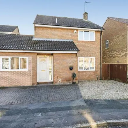 Buy this 4 bed house on Cromwell in Swindon, SN5 8LZ