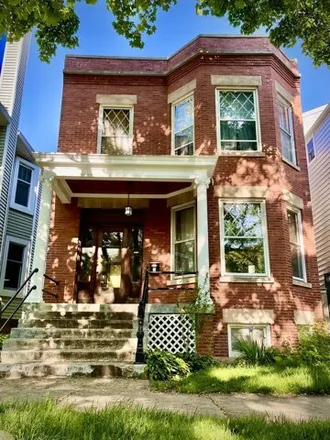 Buy this 5 bed house on 3807 North Bell Avenue in Chicago, IL 60618