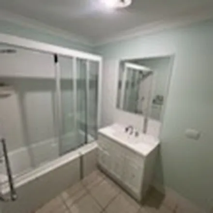 Rent this 3 bed apartment on Poinciana Place in Gracemere QLD, Australia