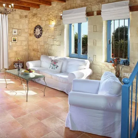 Rent this 3 bed house on Crete in Προς Βόθωνα, Kampani