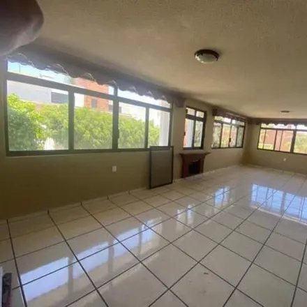 Rent this 4 bed house on Calle Paseo del Sol 176 in Pueblito Del Campestre, 37157 León