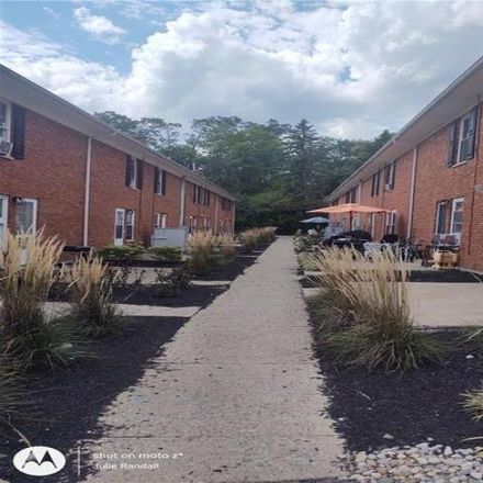 Rent this 1 bed apartment on 4689 Far Hills Avenue in Kettering, OH 45429