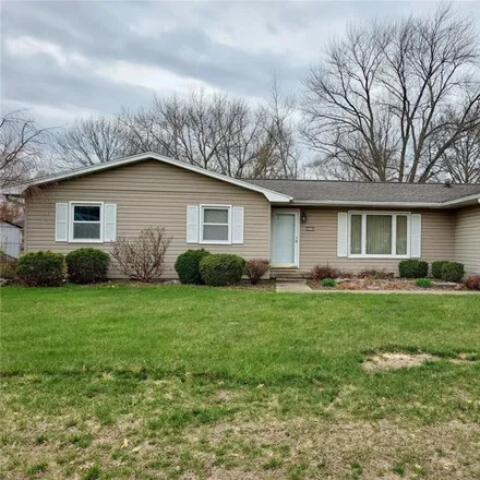 Buy this 3 bed house on 579 North Idler Lane in Greenville, IL 62246