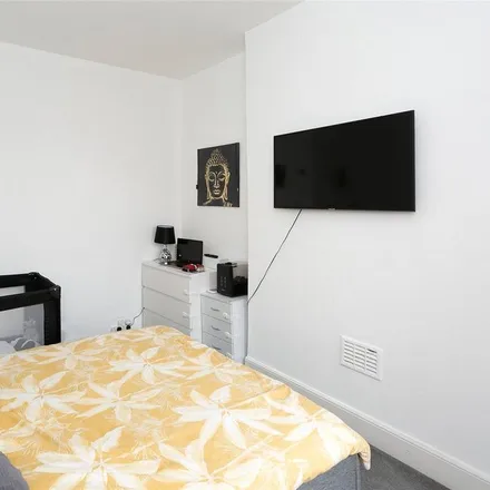 Image 7 - 12 Grosvenor Road, Watford, WD17 2QS, United Kingdom - Apartment for rent