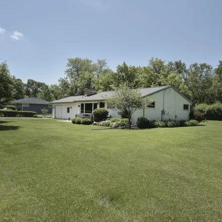Buy this 3 bed house on 976 Algonquin Road in Fox River Grove, McHenry County