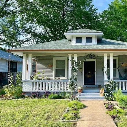 Buy this 3 bed house on 2070 Central Avenue in Lenox, Memphis