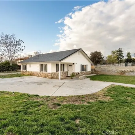 Image 2 - 32688 Fairmont Street, Yucaipa, CA 92399, USA - House for sale