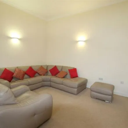 Image 3 - Clifton Drive South, Lytham St Annes, FY8 1EY, United Kingdom - Room for rent