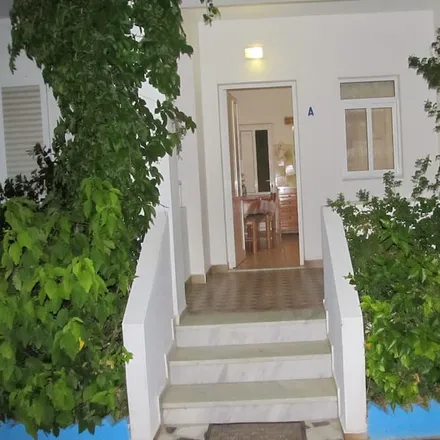 Image 6 - Η, Nea Alikarnassos Municipal Unit, Greece - Apartment for rent