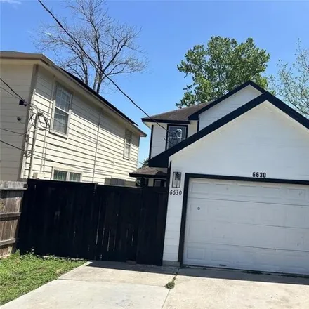 Buy this 3 bed house on 6672 Tuskegee Street in Houston, TX 77091