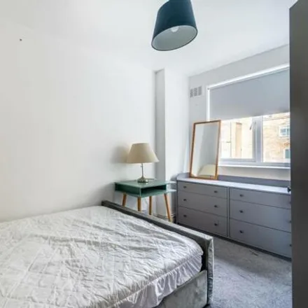 Image 7 - 12 Cambridge Gardens, London, W10 5TY, United Kingdom - Apartment for sale