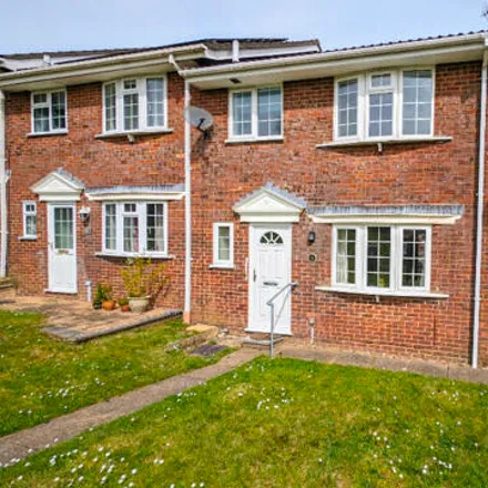 Buy this 3 bed house on Ashmead in Whitehill, GU35 0TQ