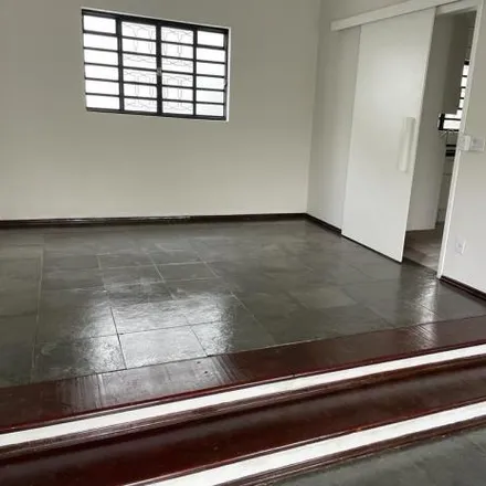 Rent this 3 bed house on Avenida Octávio Magabeira in Vila Coralina, Bauru - SP