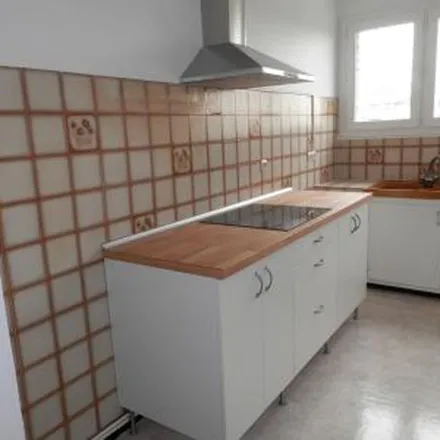 Rent this 3 bed apartment on 2 Boulevard Pierre 1er in 33000 Bordeaux, France