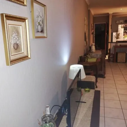 Image 6 - 882 19th Avenue, Wonderboom South, Pretoria, 0136, South Africa - Townhouse for rent