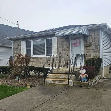 Buy this 2 bed house on 9 Bayview Avenue in Village of Lawrence, NY 11559