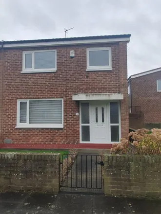 Rent this 3 bed townhouse on Hill Park Road in Jarrow, United Kingdom