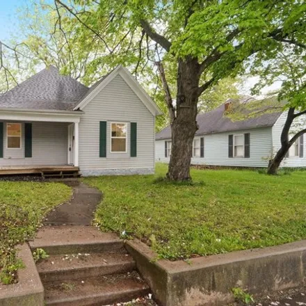 Buy this 3 bed house on 1249 East Locust Street in Springfield, MO 65803