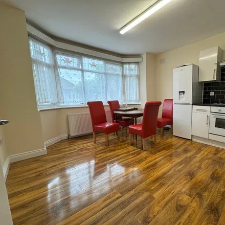 Image 2 - Wesley Avenue, London, NW10 7BN, United Kingdom - Apartment for rent