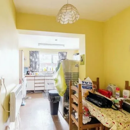 Buy this 3 bed townhouse on Palmer Street in Chippenham, SN14 0DT